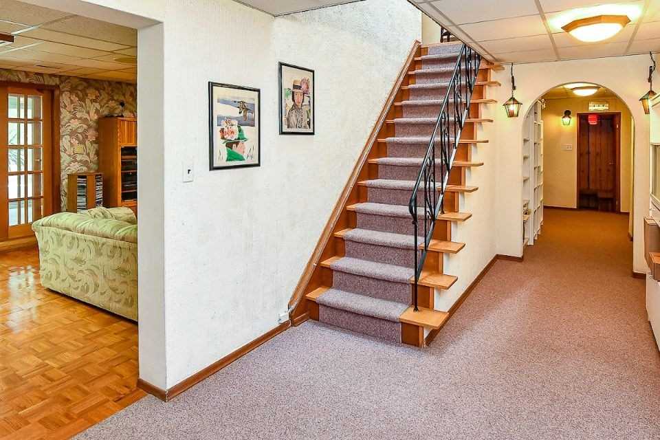 230 Lloyminn Ave