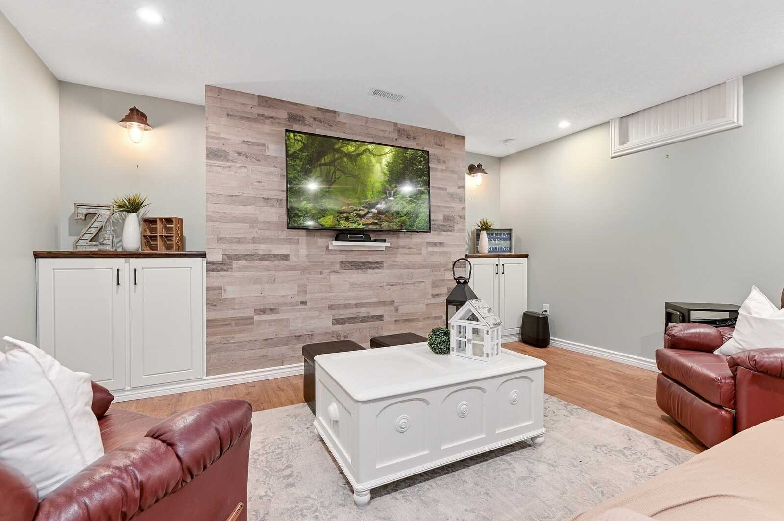 28 Udell Way