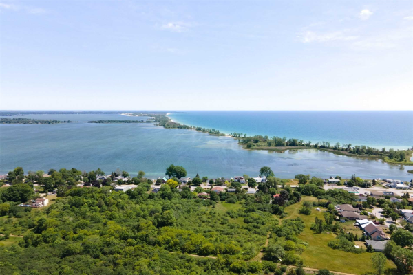 106A Wellington Main St, Prince Edward County