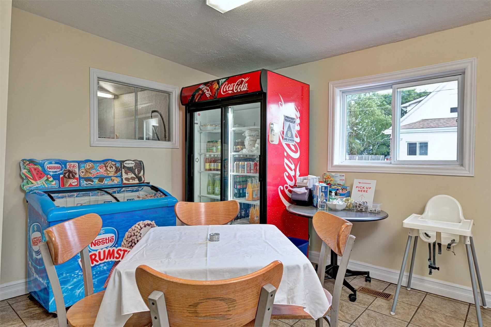 18 Elgin St