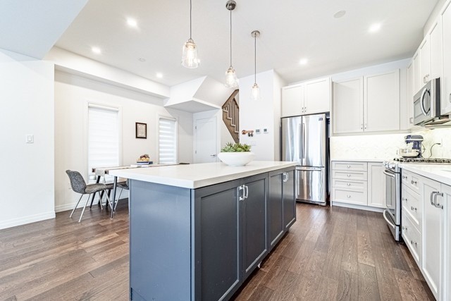 14 Greenwich Ave