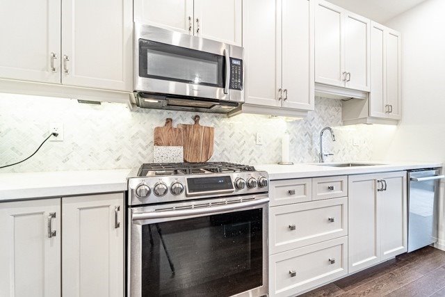14 Greenwich Ave