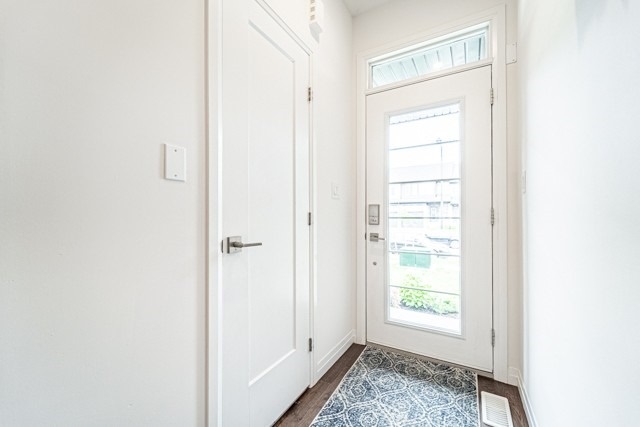 14 Greenwich Ave