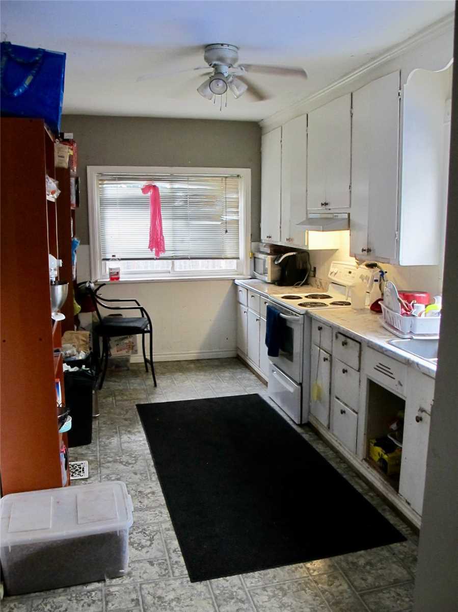 4743 Ryerson Cres