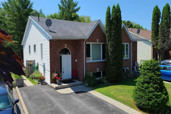 610 Barnsley Cres, Kingston