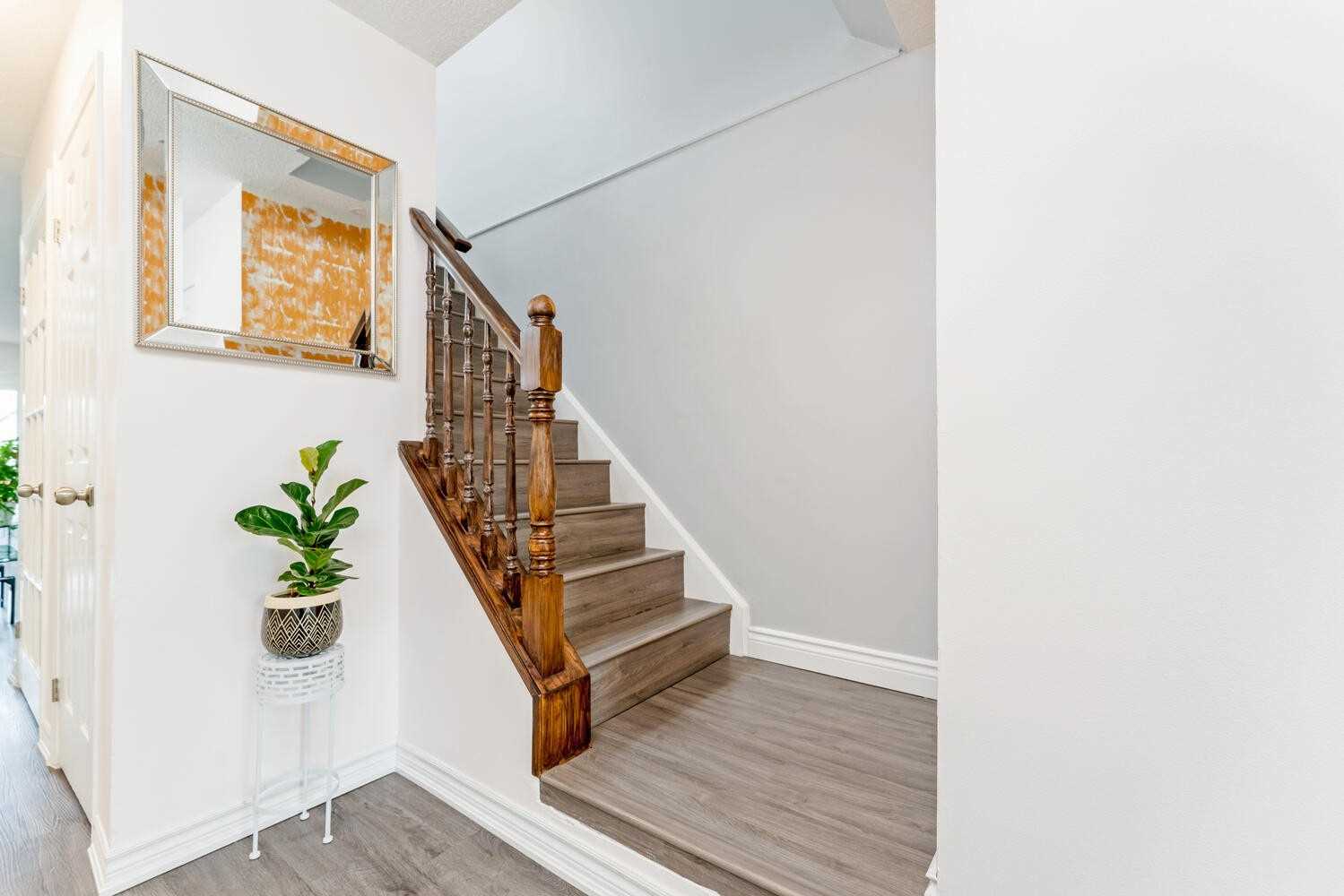 1 Royalwood Crt, #73