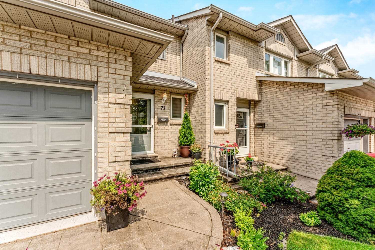 1 Royalwood Crt, #73