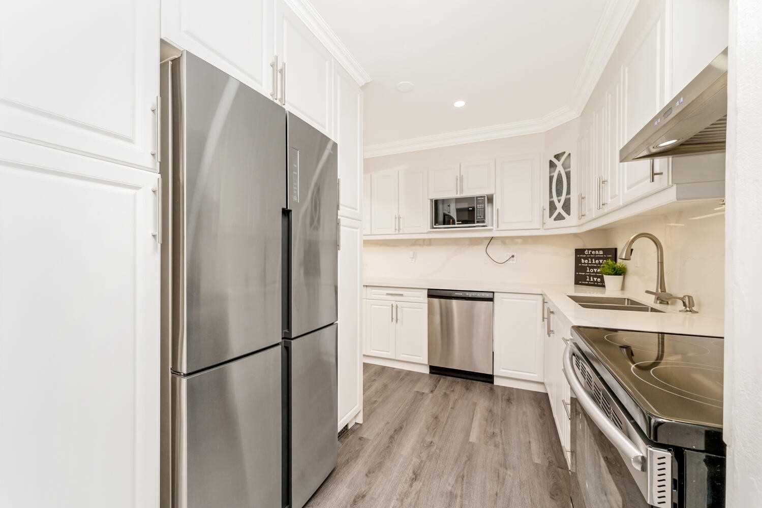 1 Royalwood Crt, #73