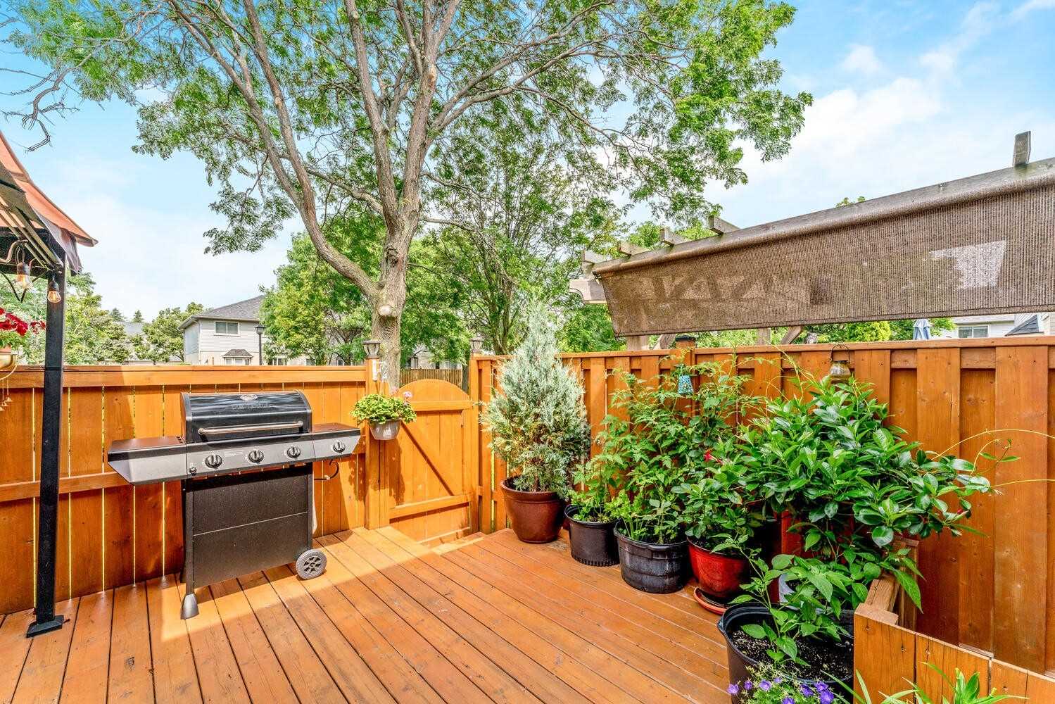 1 Royalwood Crt, #73