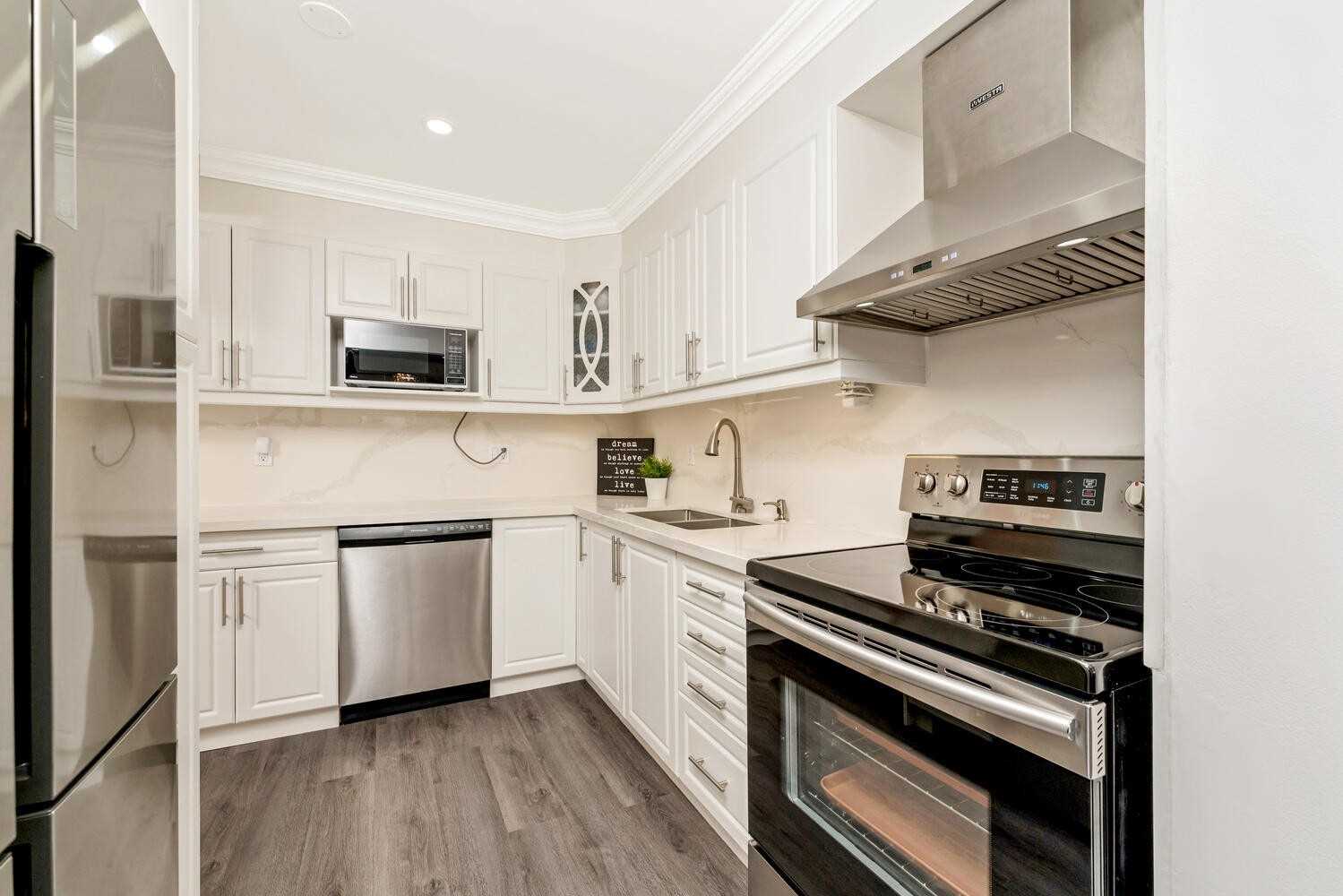 1 Royalwood Crt, #73