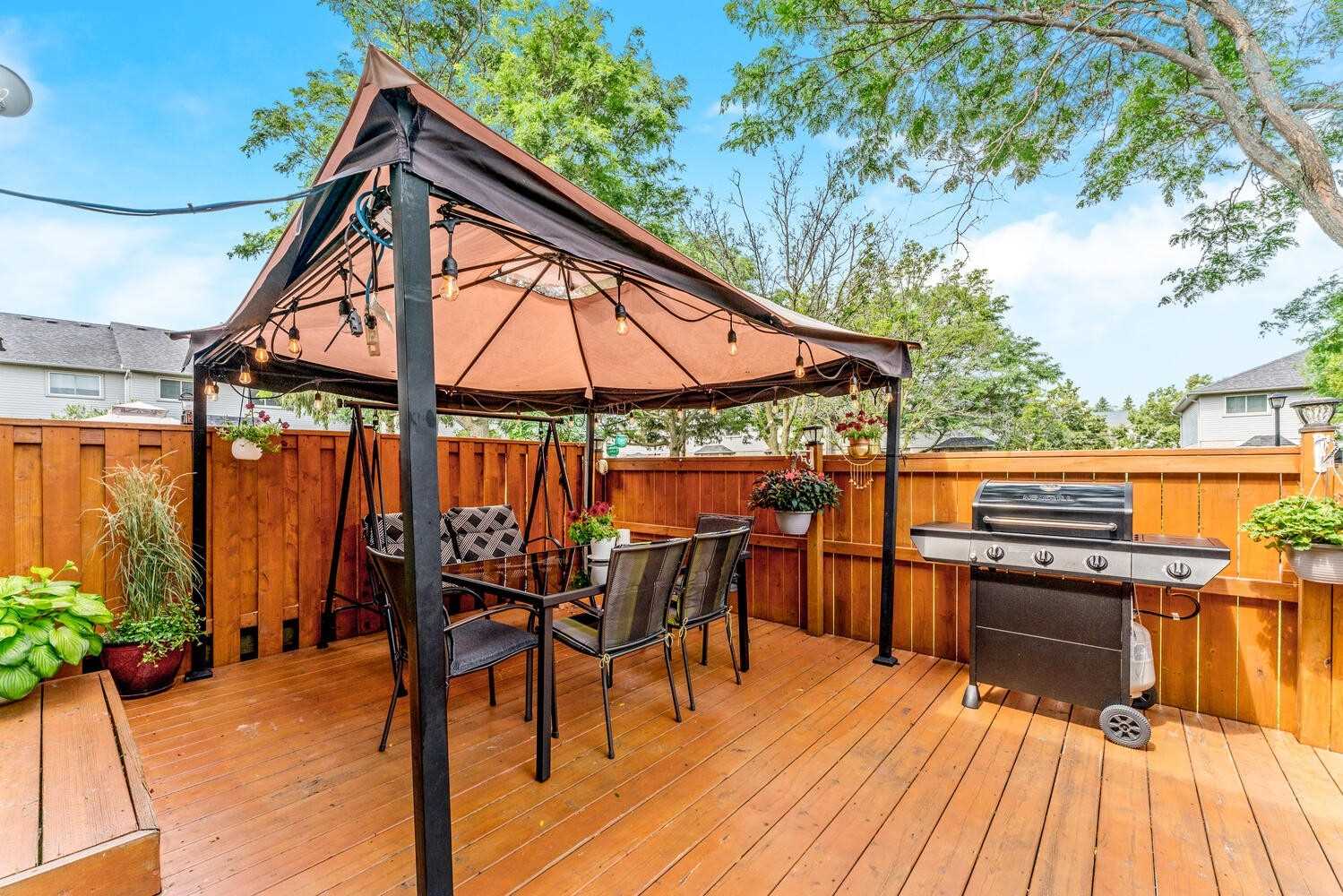 1 Royalwood Crt, #73