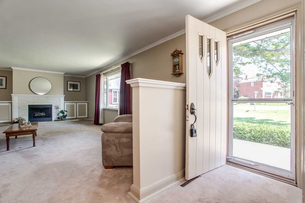 2 Walnut St
