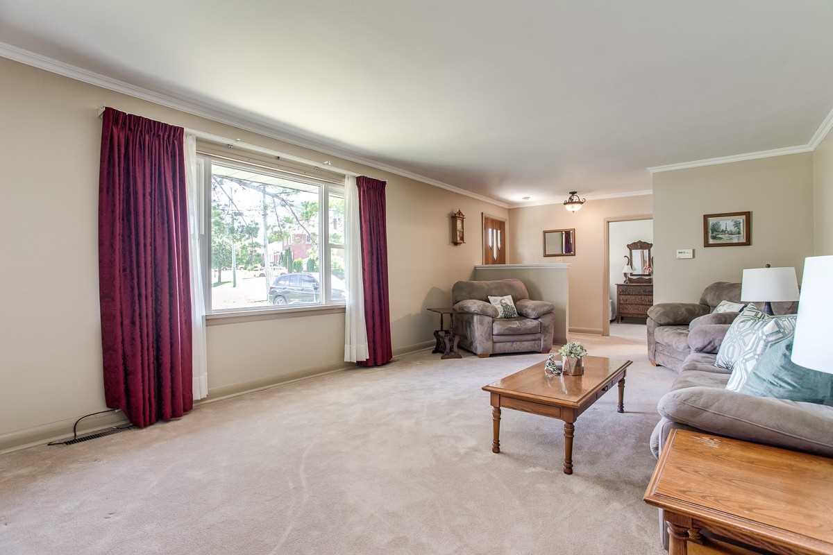 2 Walnut St