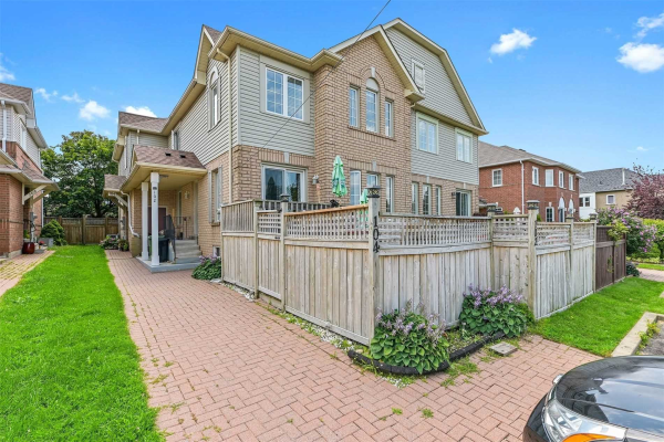 102 Rockhaven Lane, Hamilton