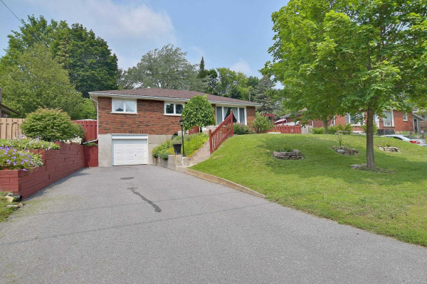 39 Kawartha Heights Blvd, Peterborough