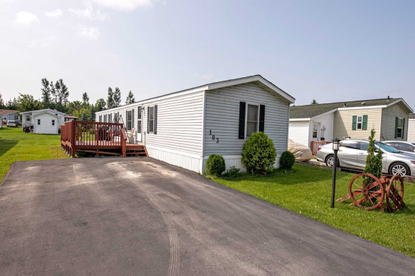 103 Maple Grove Village Rd, Southgate