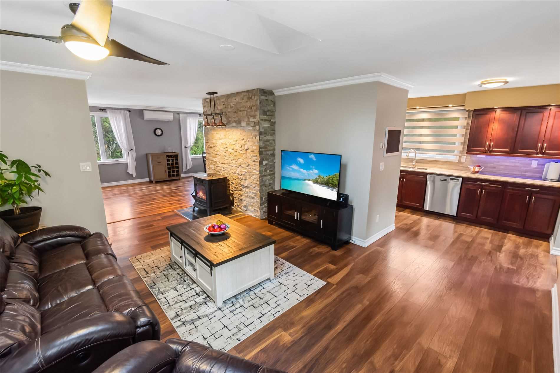 8 Cedar Crt