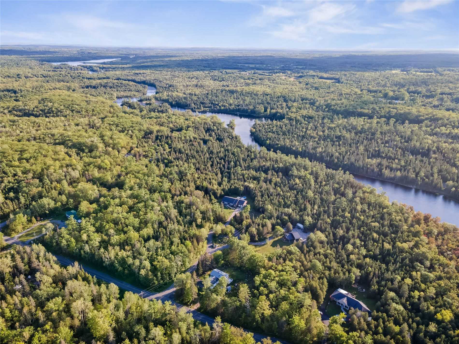 8 Cedar Crt