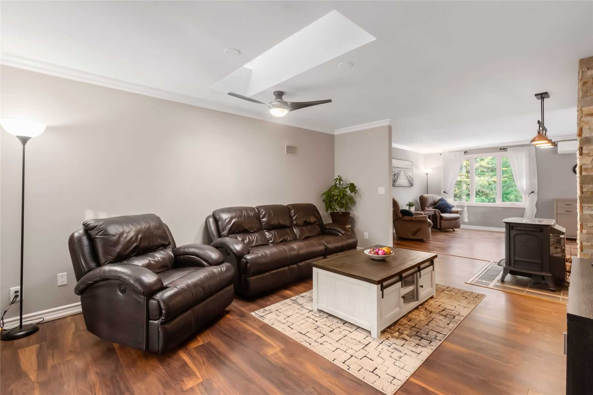 8 Cedar Crt
