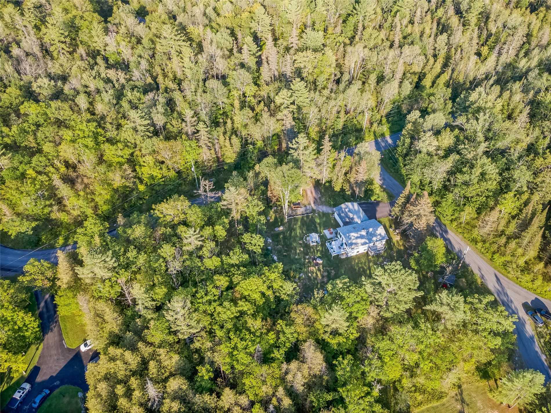 8 Cedar Crt