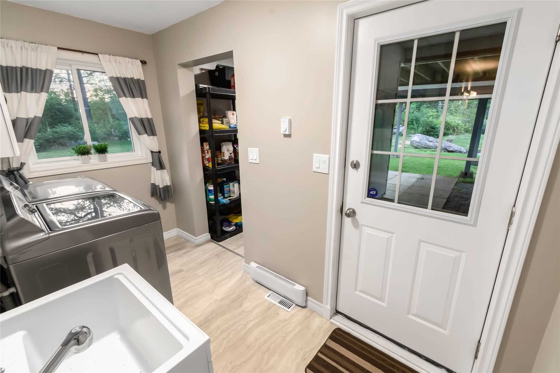 8 Cedar Crt