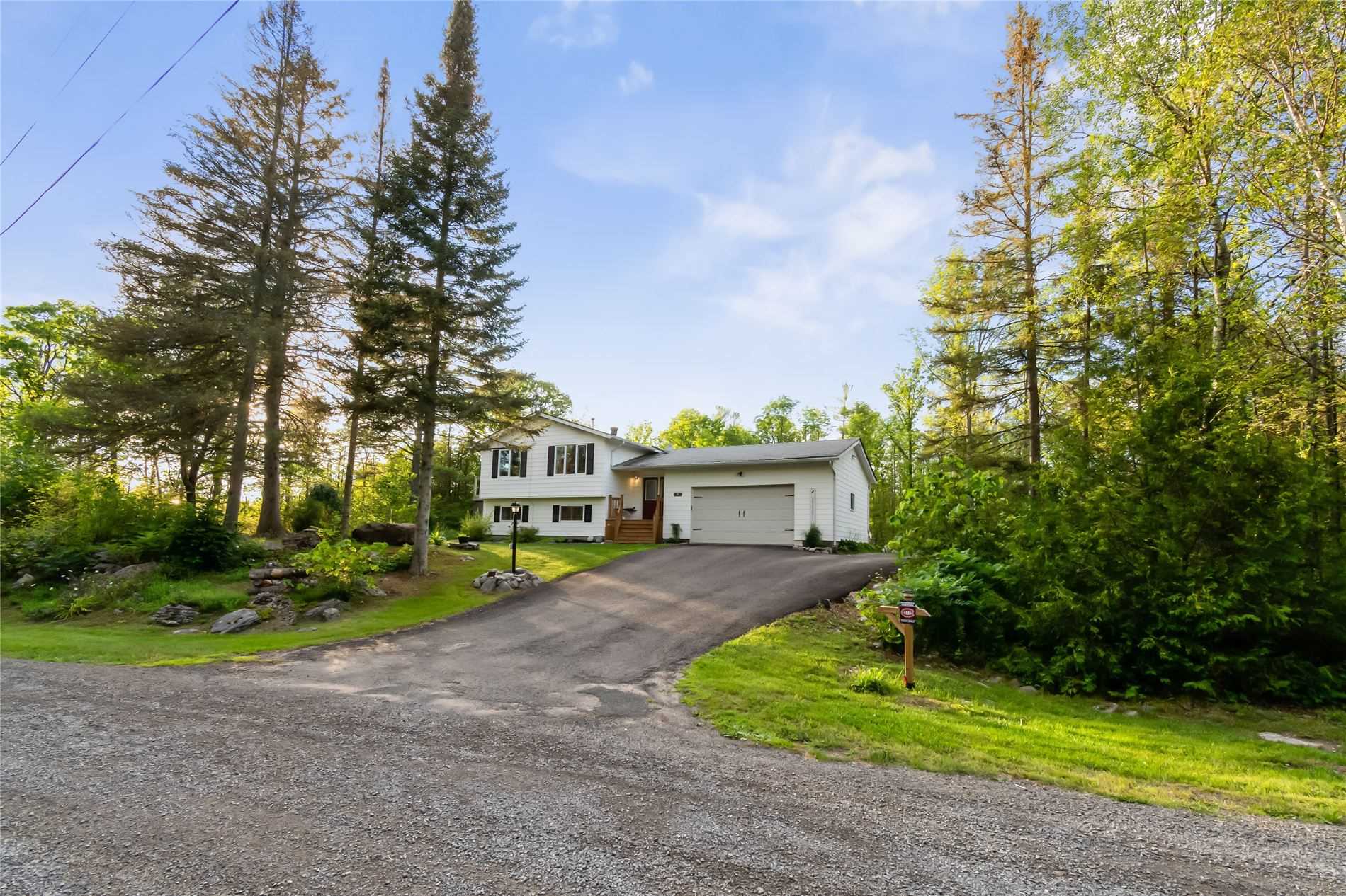 8 Cedar Crt
