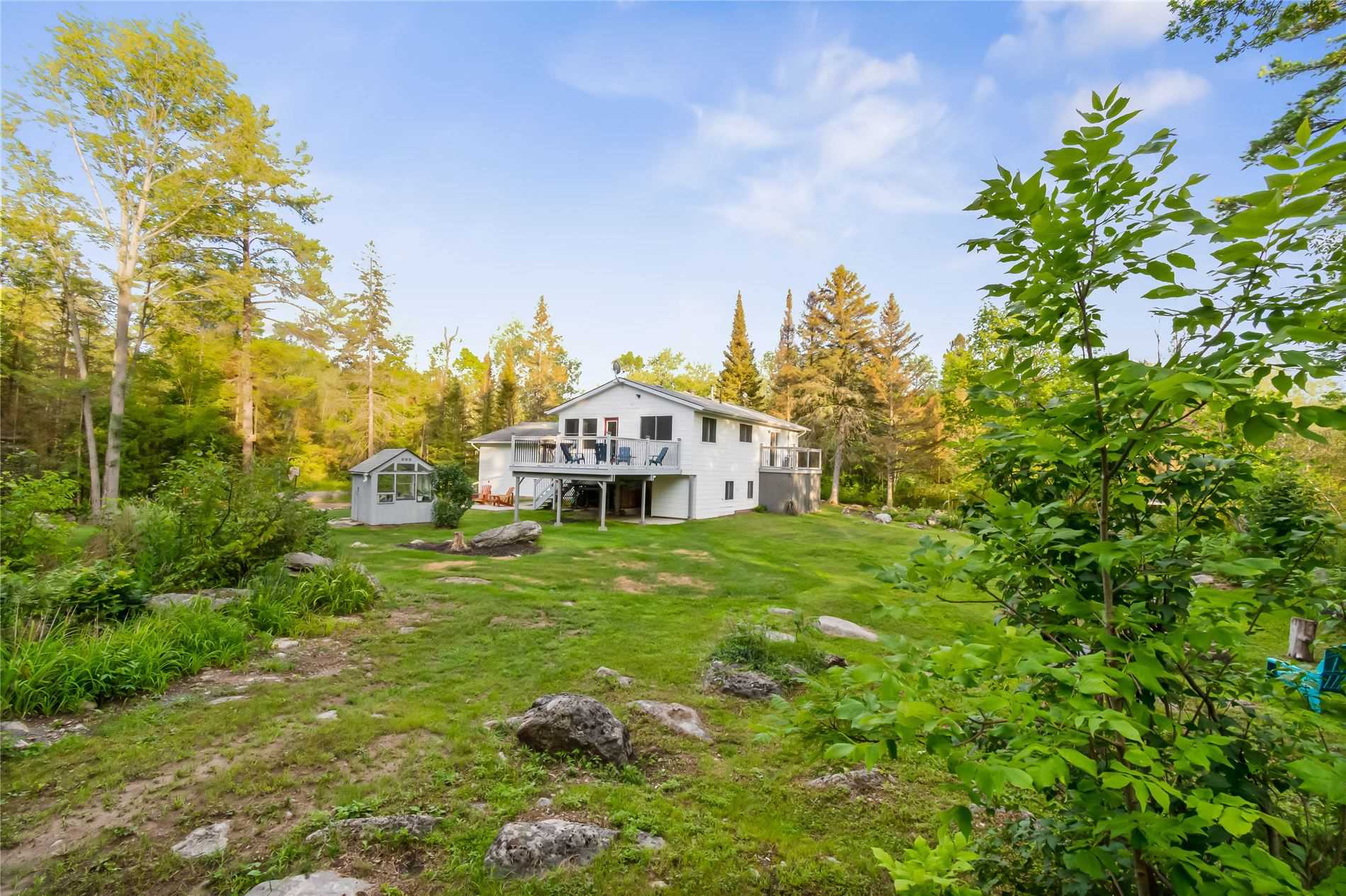 8 Cedar Crt