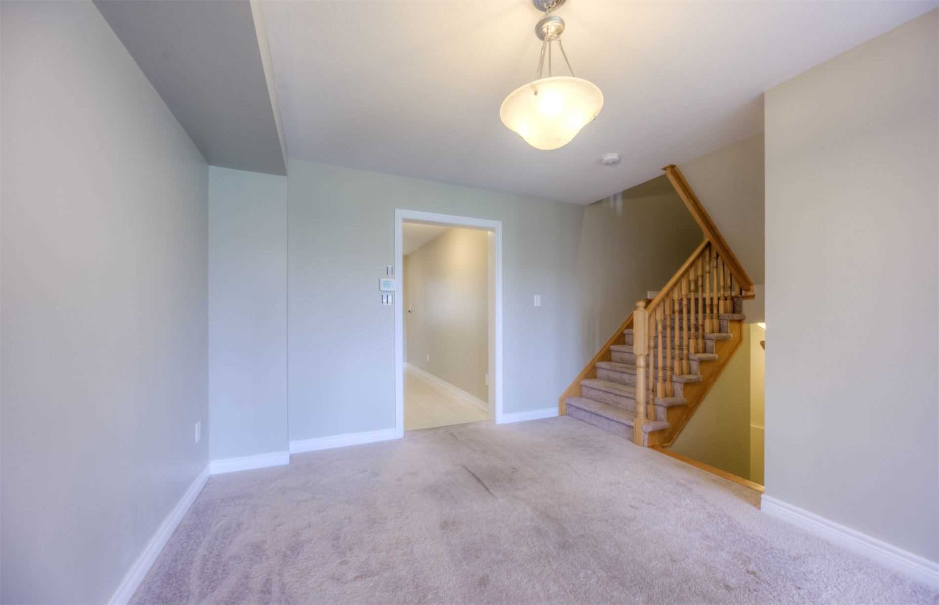 570 Linden Dr