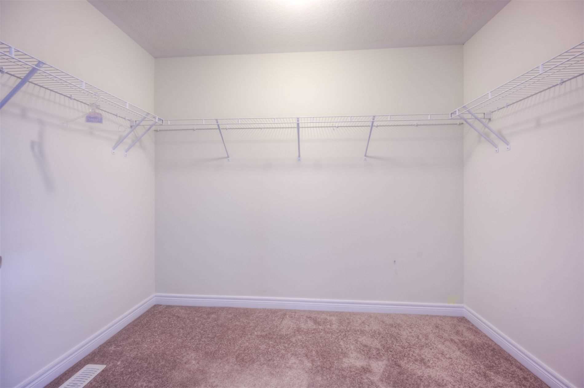 570 Linden Dr