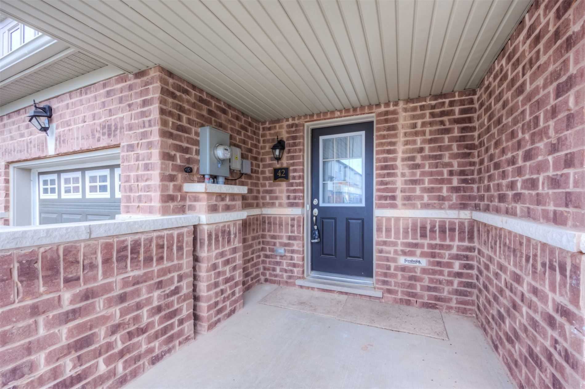 570 Linden Dr