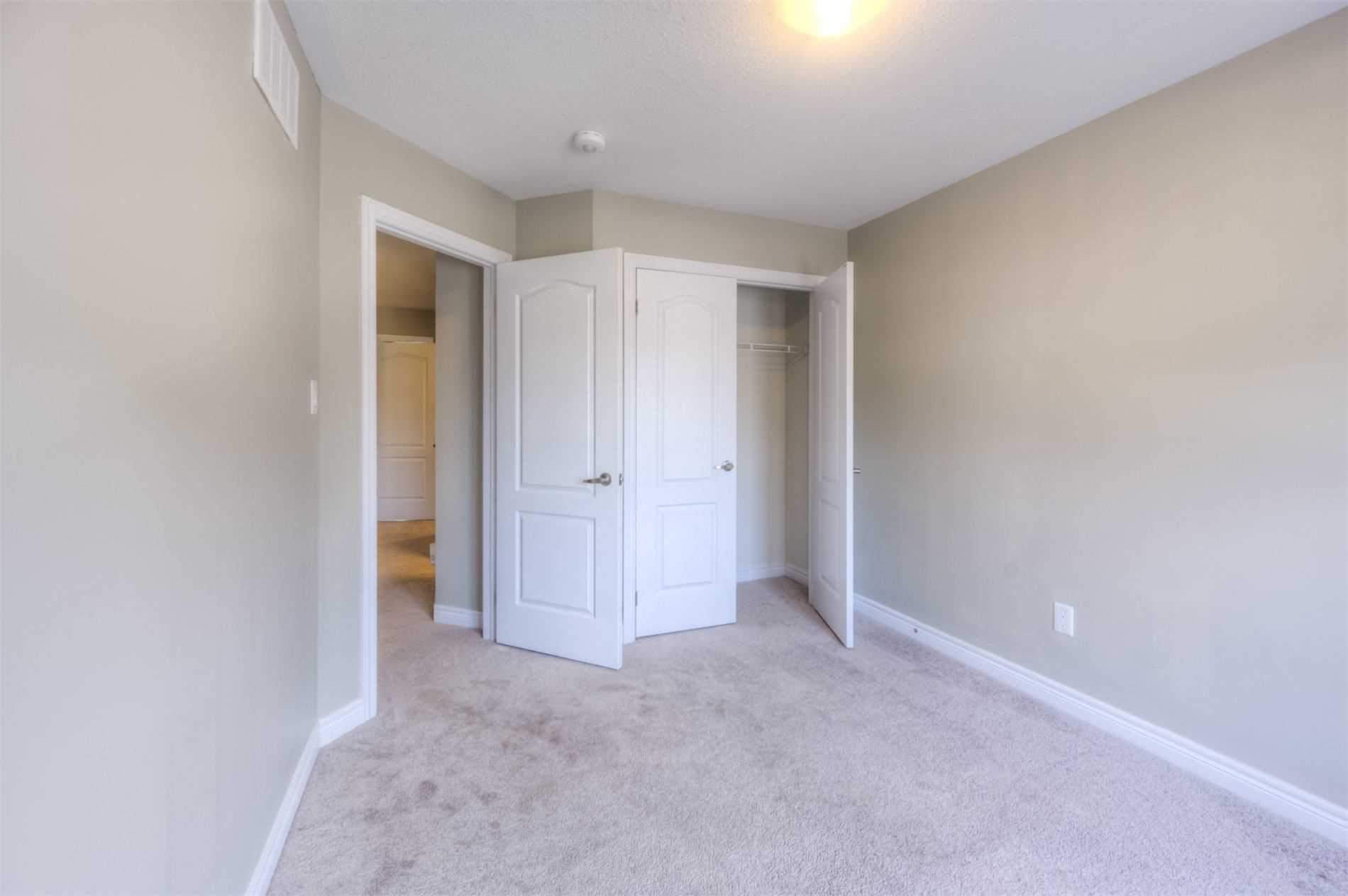 570 Linden Dr