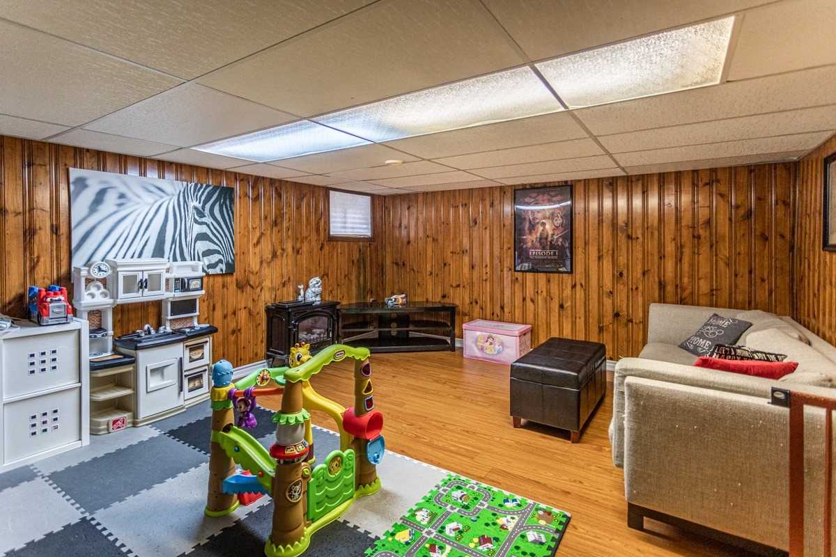 38 Athenia Dr