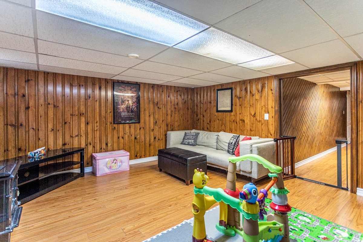 38 Athenia Dr