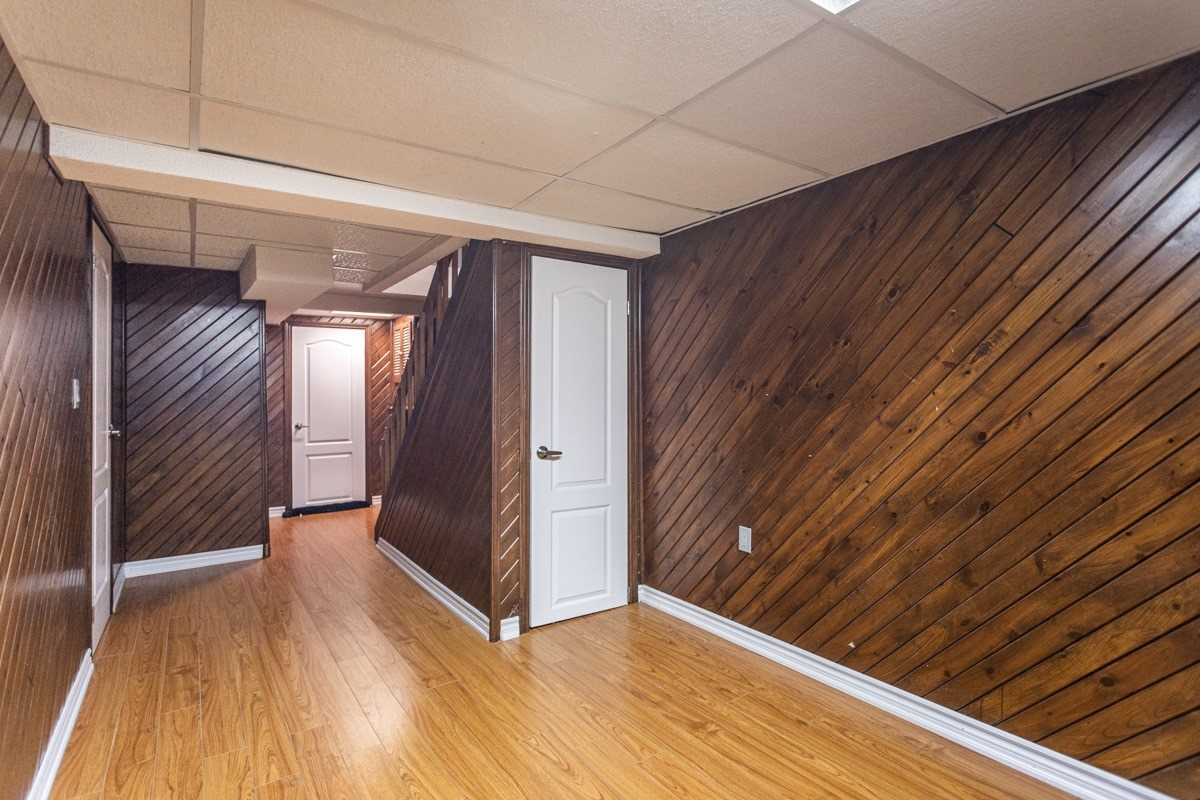 38 Athenia Dr