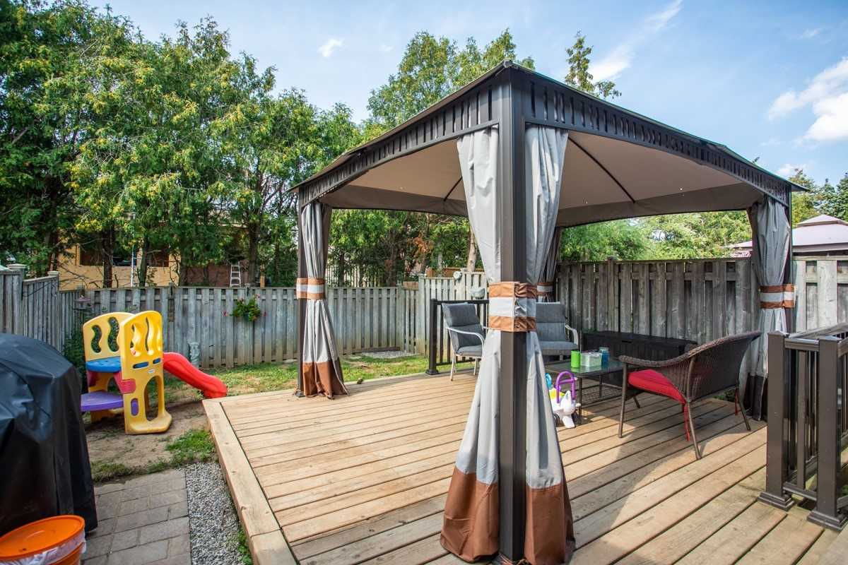 38 Athenia Dr