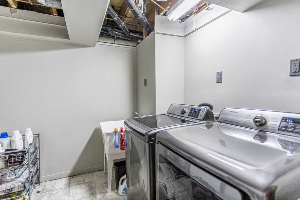 38 Athenia Dr