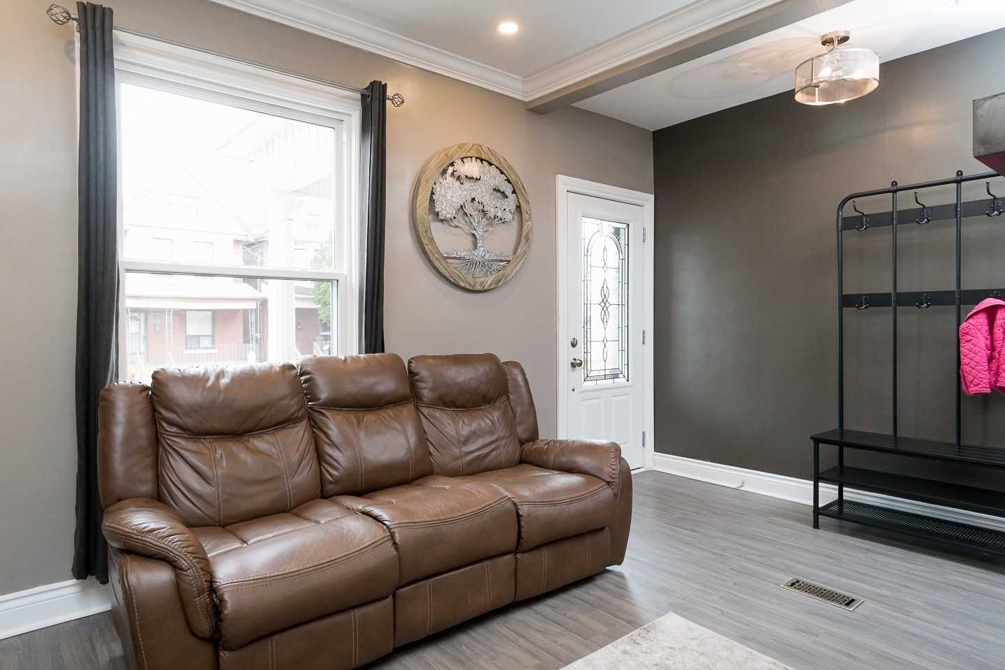 12 Somerset Ave