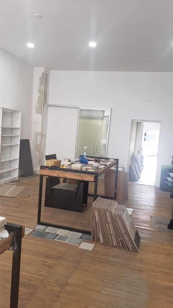 127 Main St W