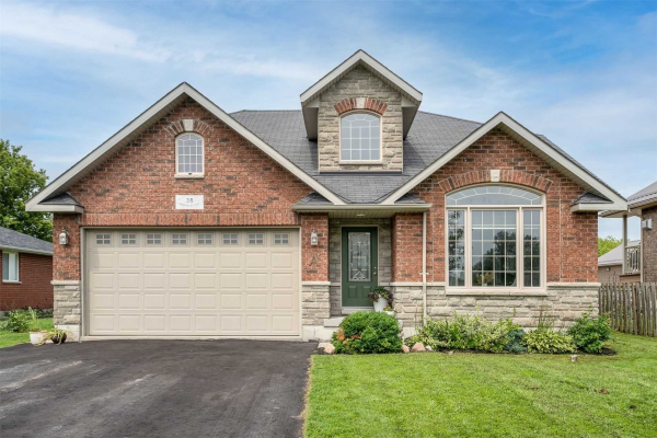 38 Lake Breeze Crt, Prince Edward County