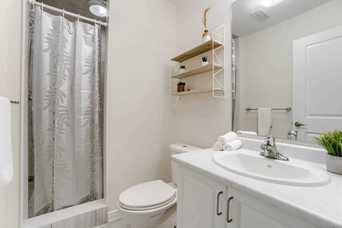 16 Stonehill Ave