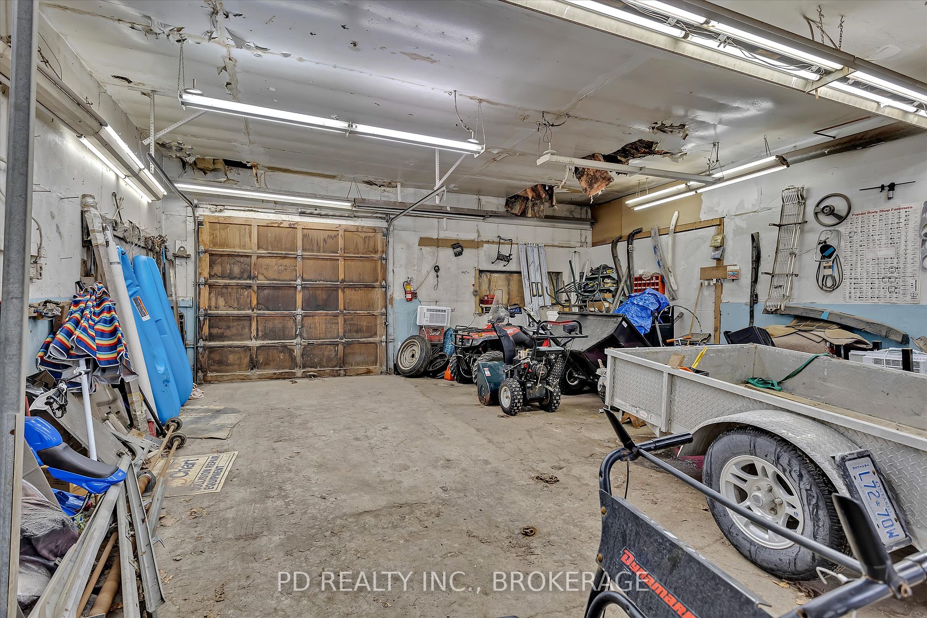73 King St E