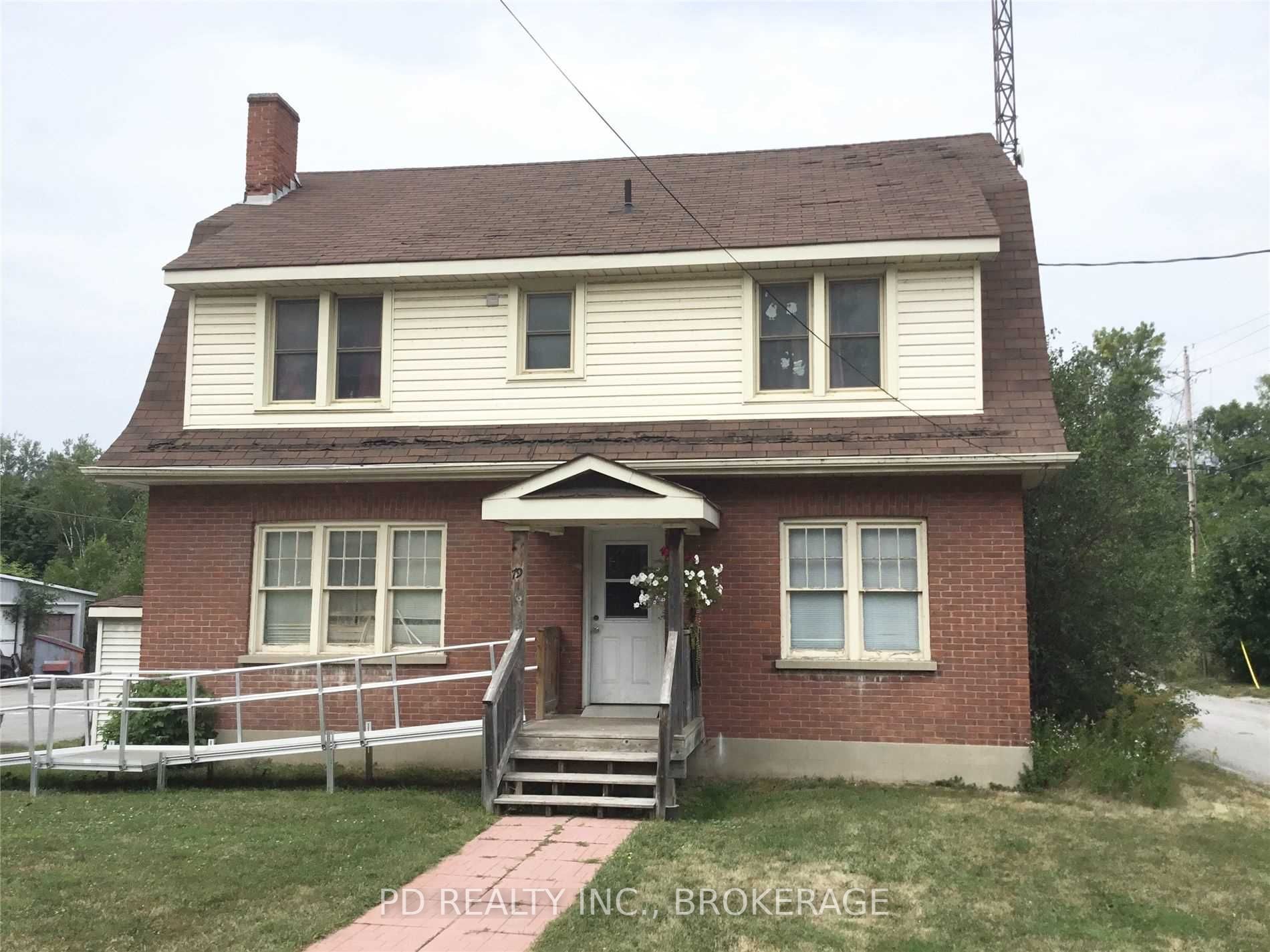 79 King St E