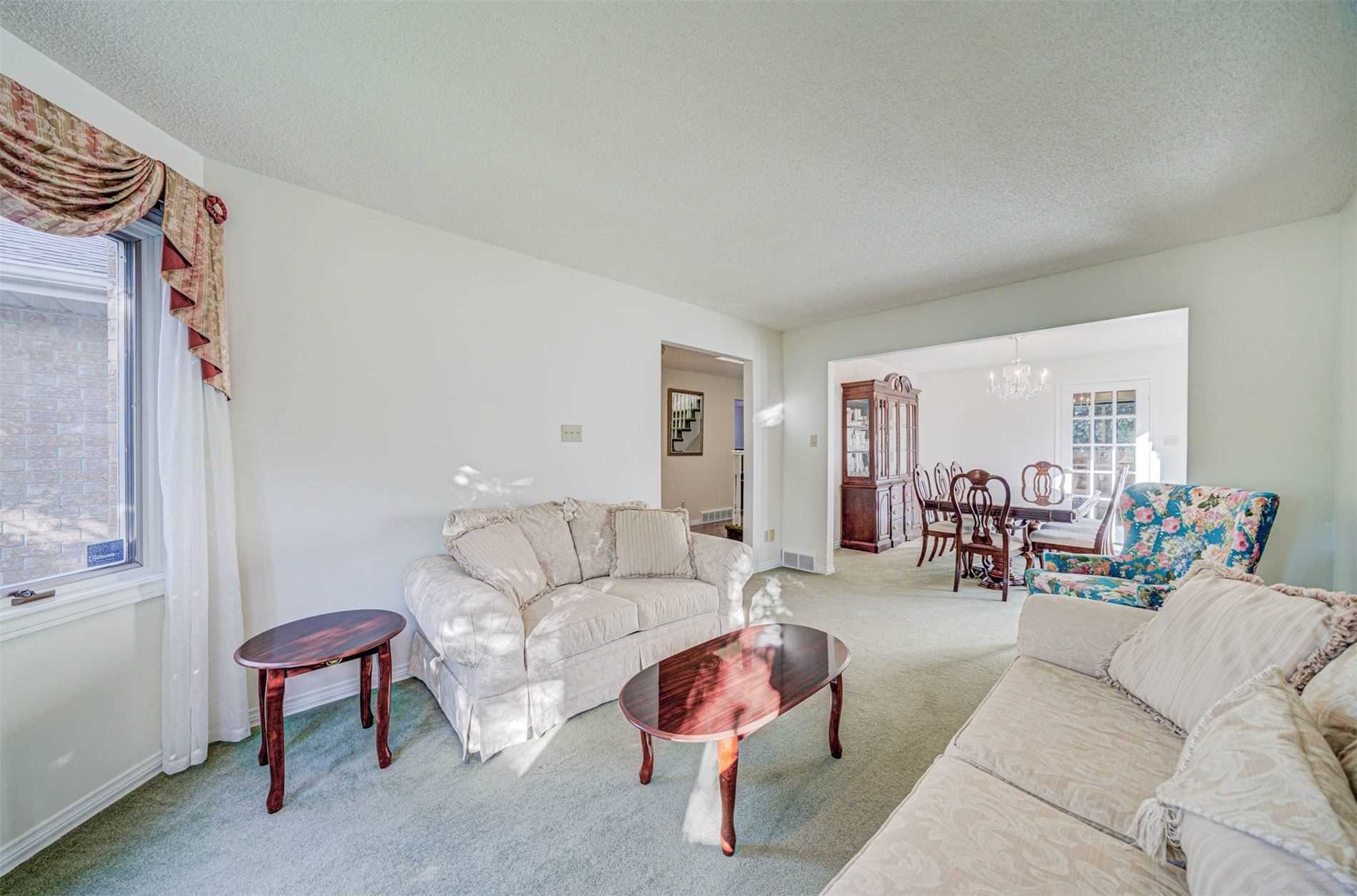 29 Kortright Rd E