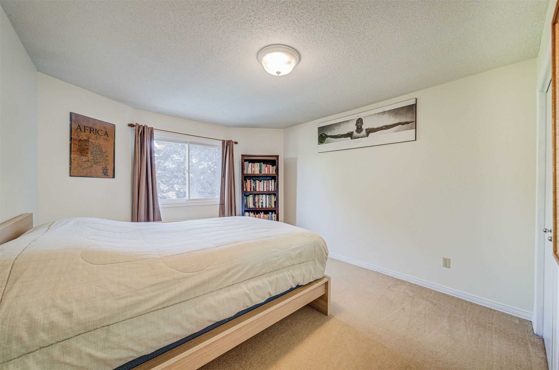 29 Kortright Rd E