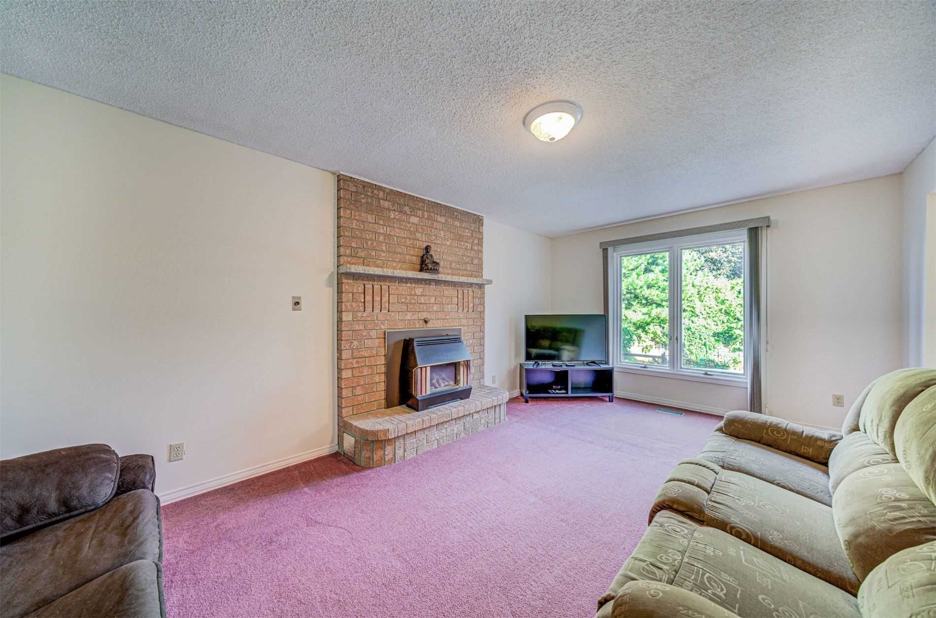 29 Kortright Rd E