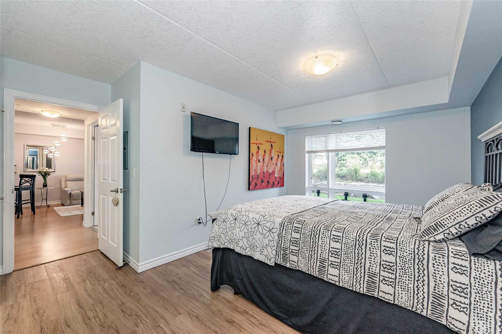 19 Waterford Dr, #106