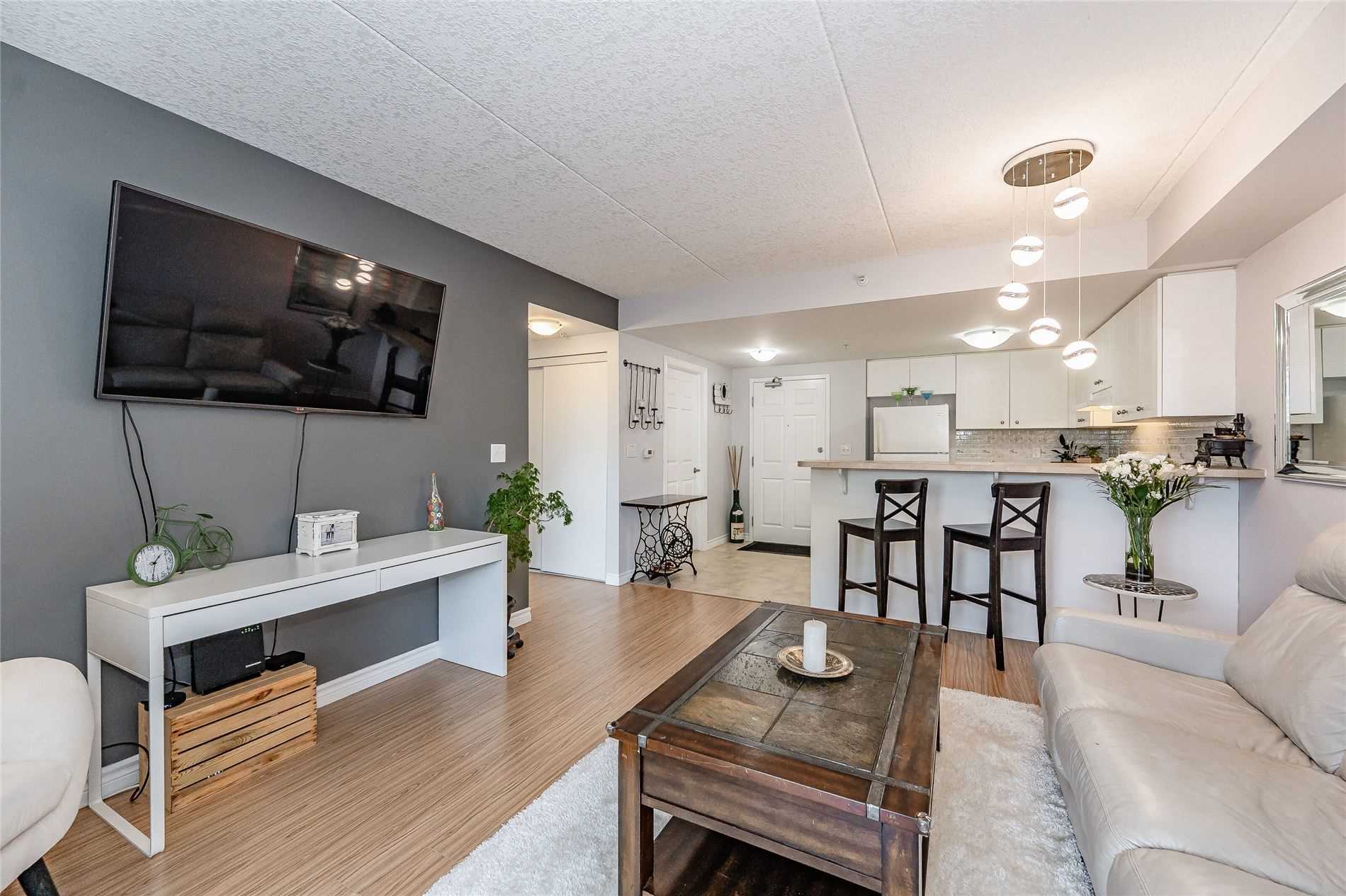 19 Waterford Dr, #106