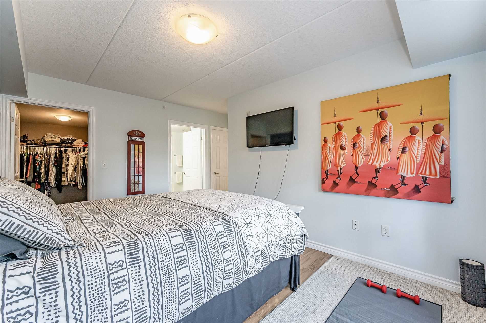 19 Waterford Dr, #106