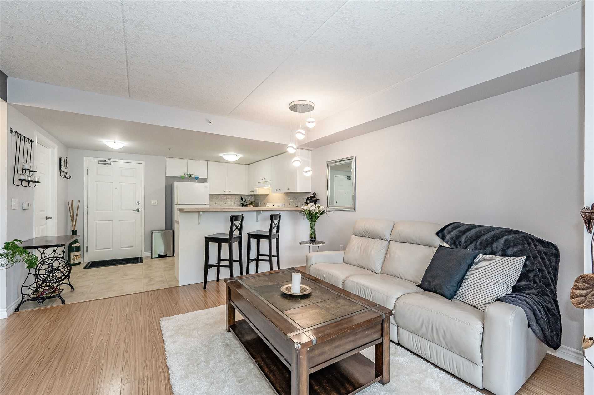 19 Waterford Dr, #106
