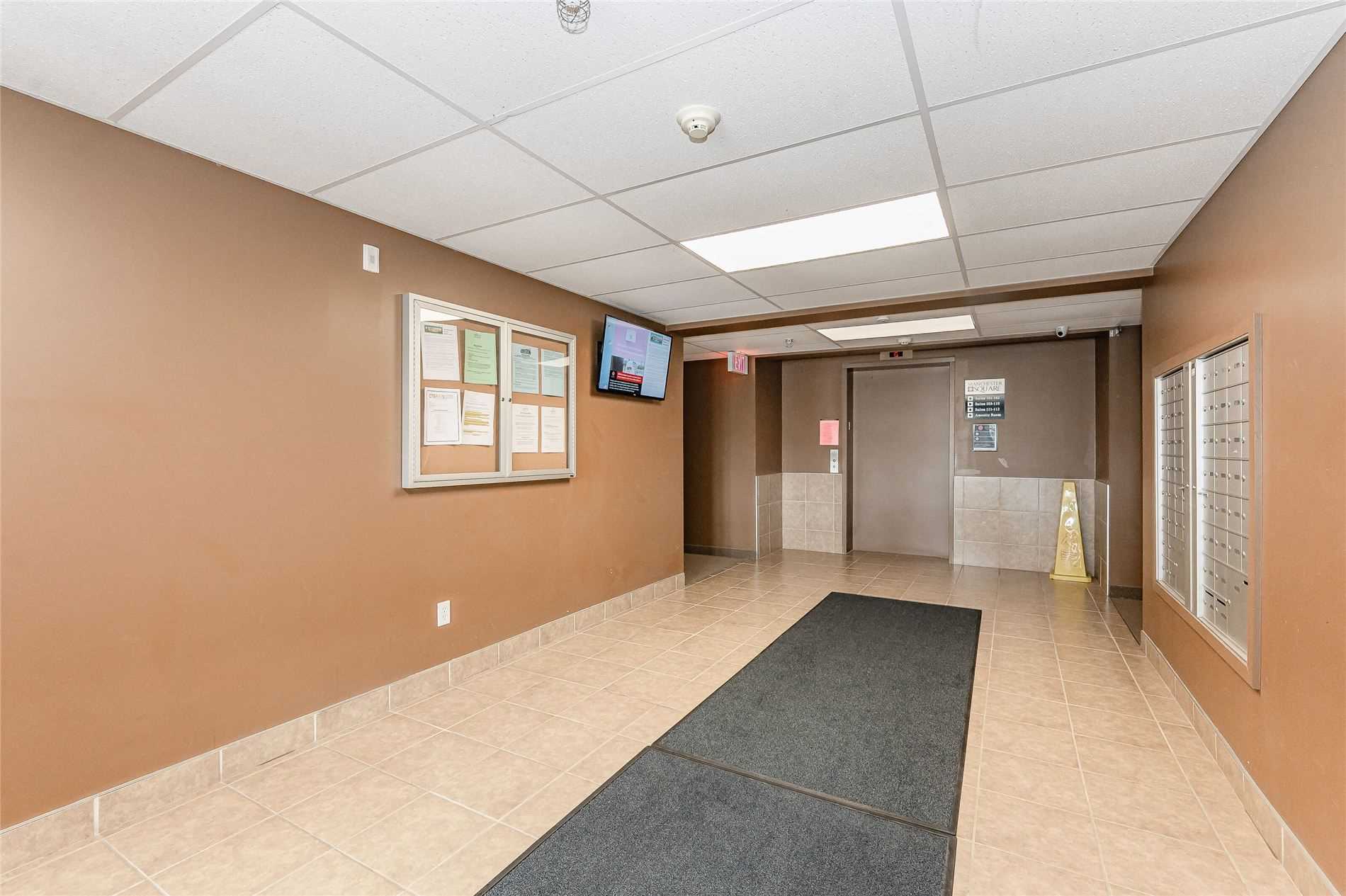 19 Waterford Dr, #106